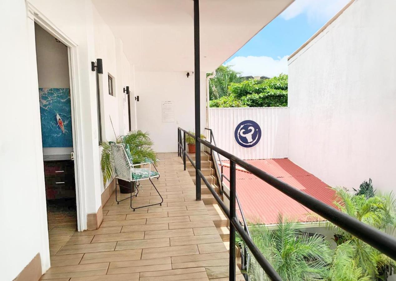 Hotel Surf Ranch Tamarindo Esterno foto
