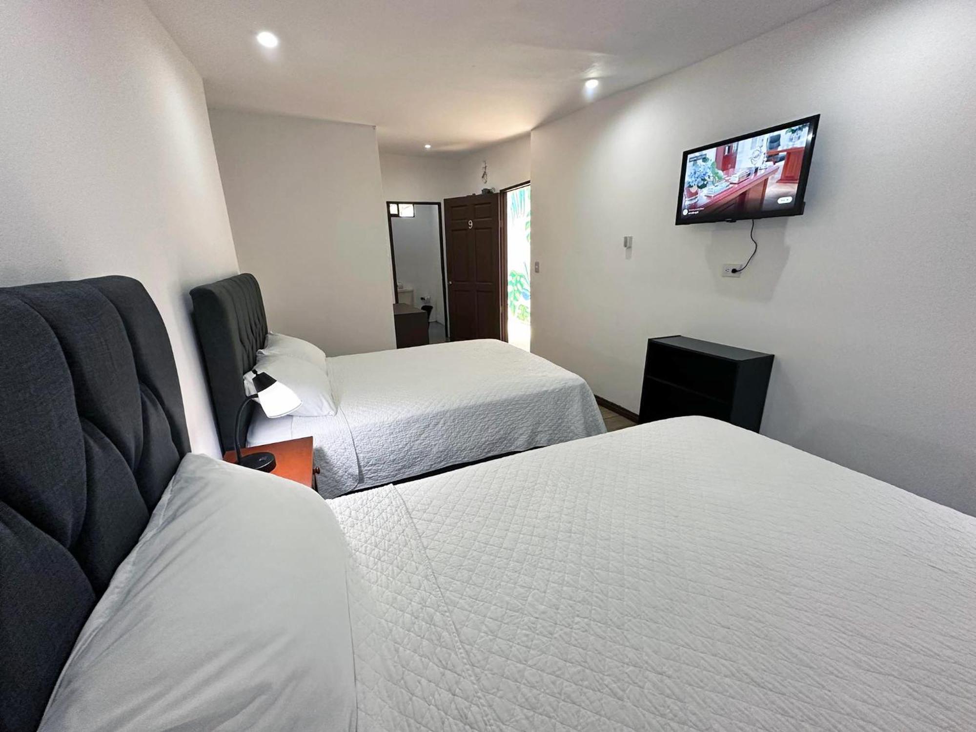 Hotel Surf Ranch Tamarindo Esterno foto