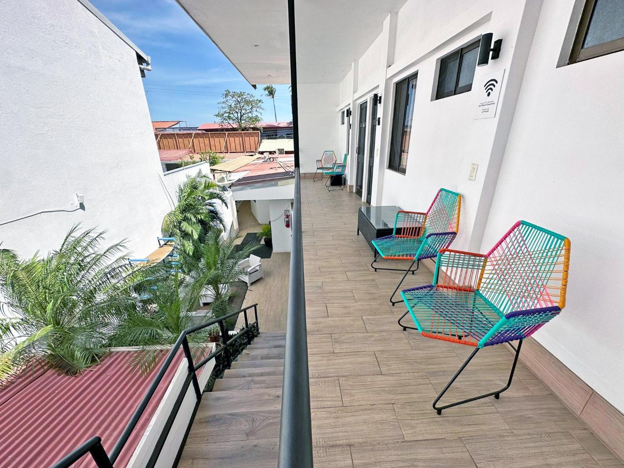 Hotel Surf Ranch Tamarindo Esterno foto