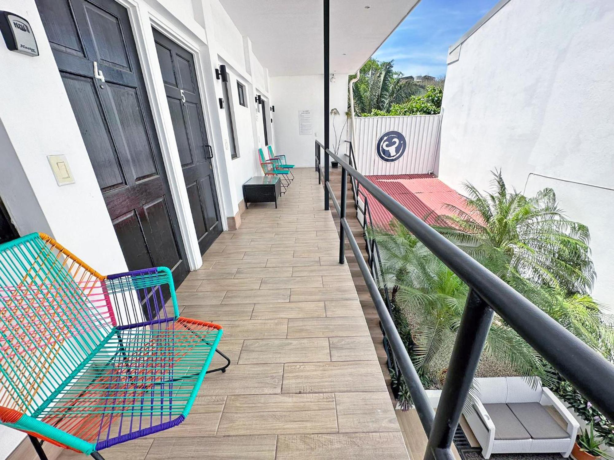 Hotel Surf Ranch Tamarindo Esterno foto