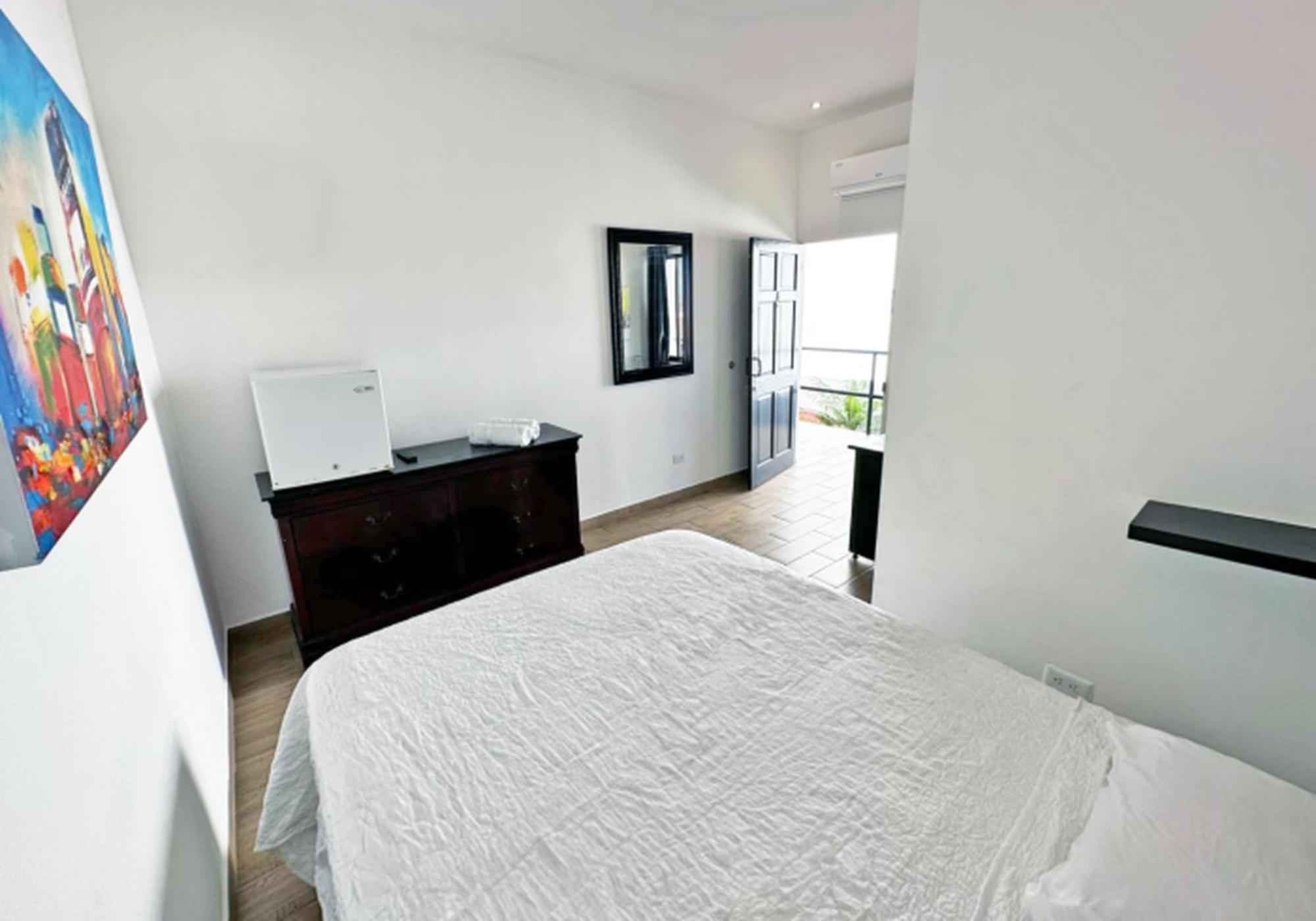 Hotel Surf Ranch Tamarindo Esterno foto