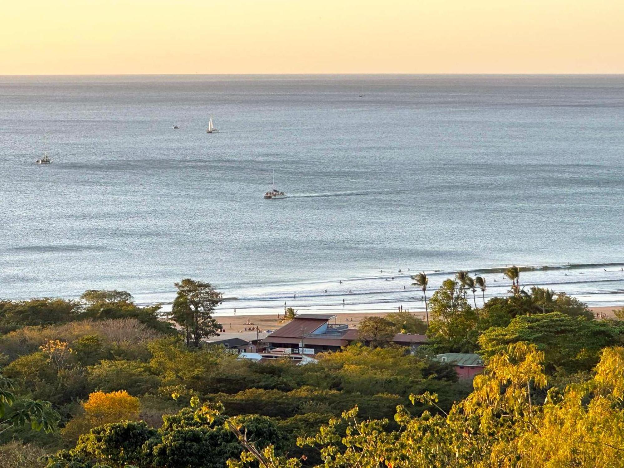 Hotel Surf Ranch Tamarindo Esterno foto
